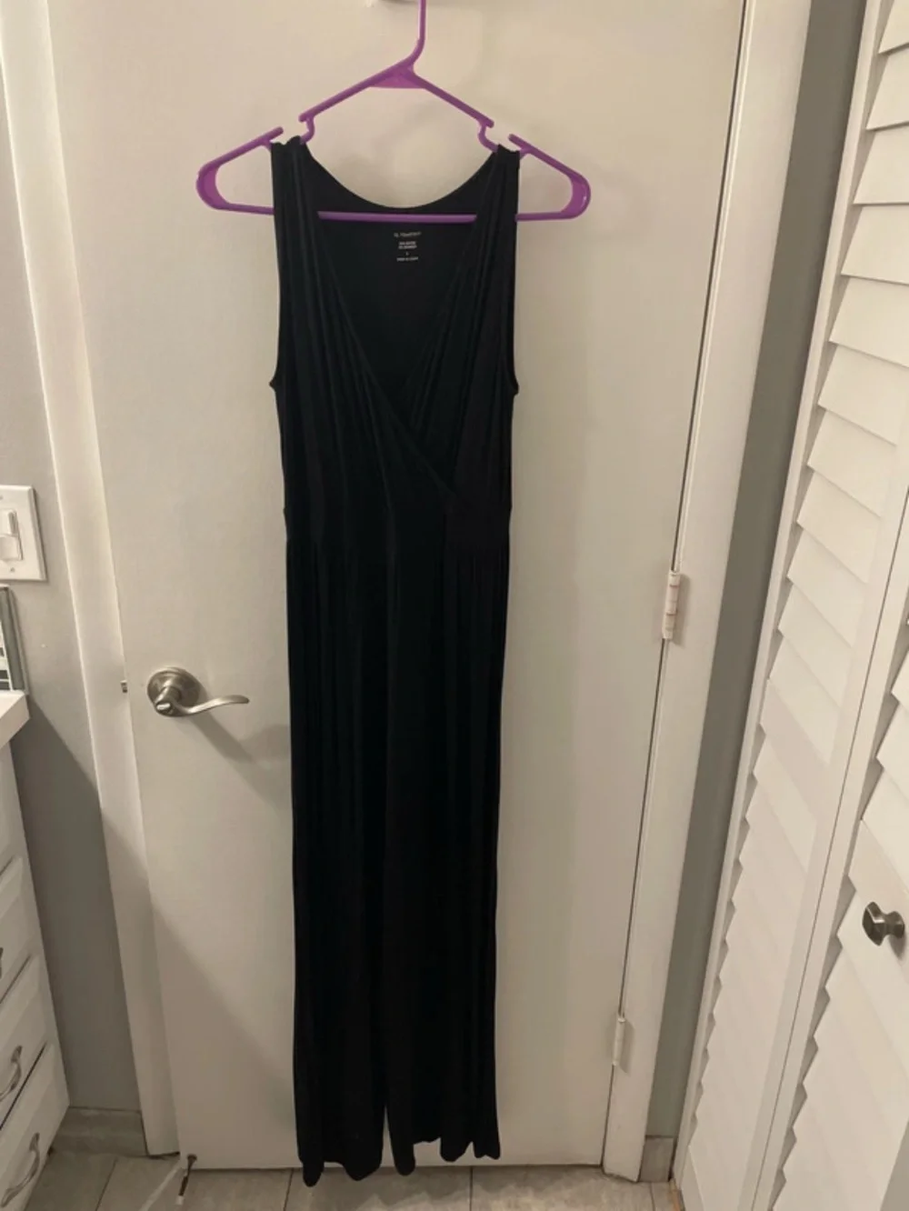 Classic Black Sleeveless Jumpsuit - Everyday Elegant